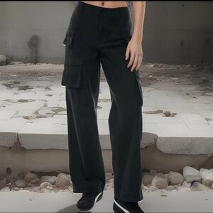 WILFRED FREE Cargo Pants Womens Size 2 Black Baggy Wide Leg Utility Pockets EUC
